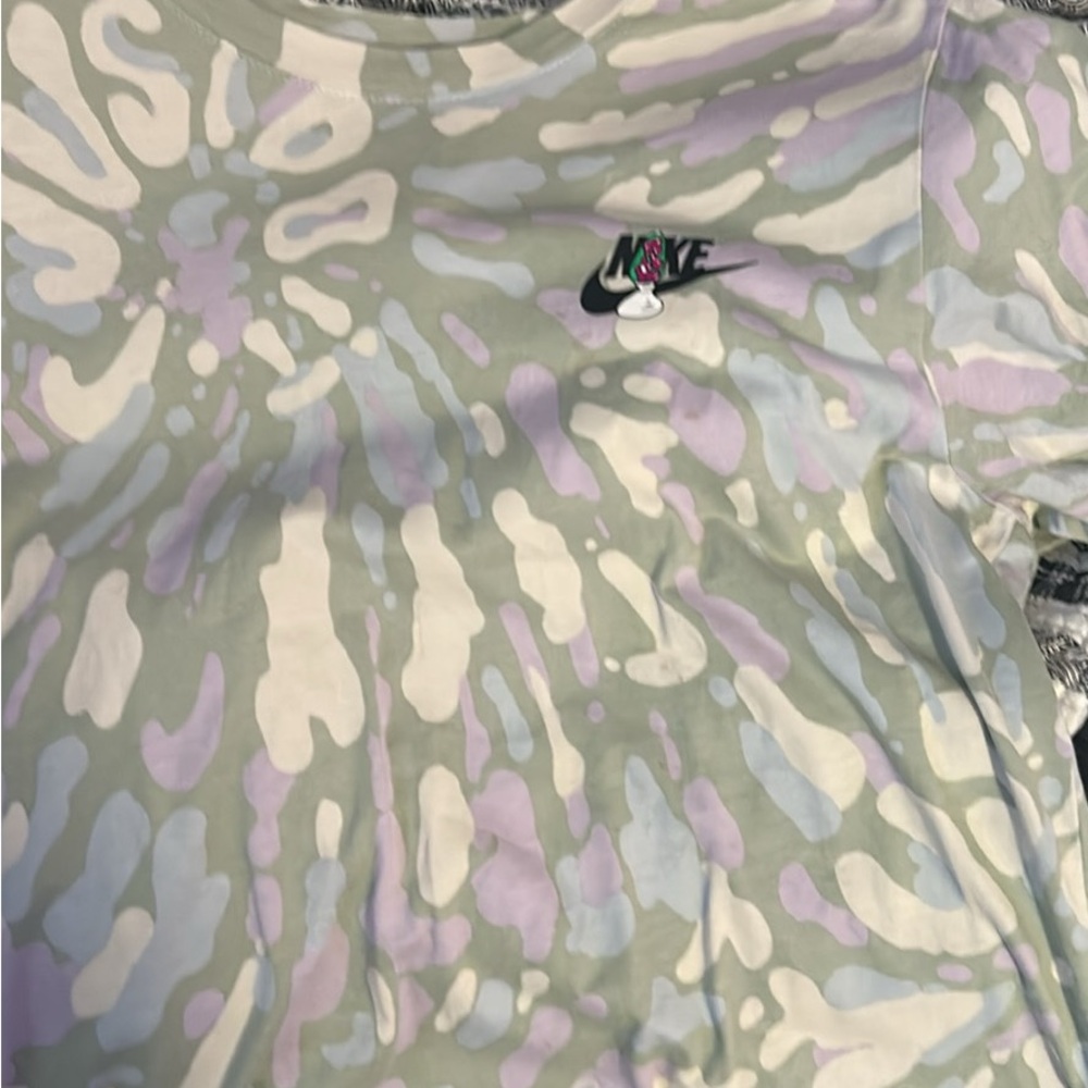 Nike Camouflage Tee in Green and Gray